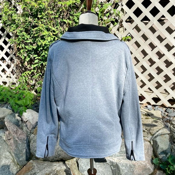 Yoki Knit Zippered Cuff Lightweight Collared Jacket - Picture 11 of 16